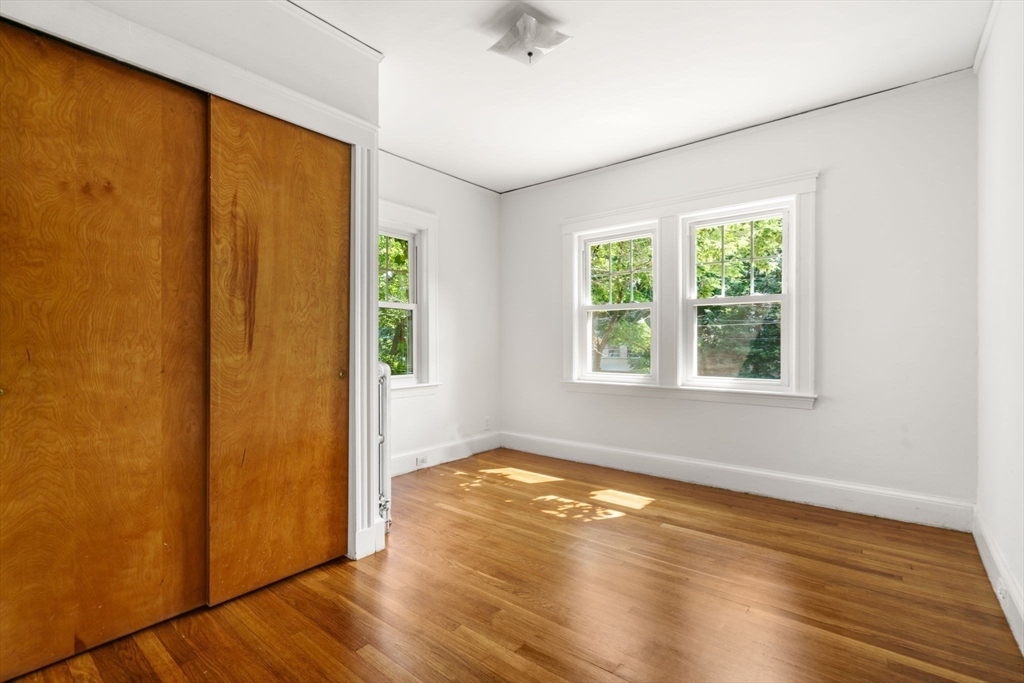 11 Harrington St