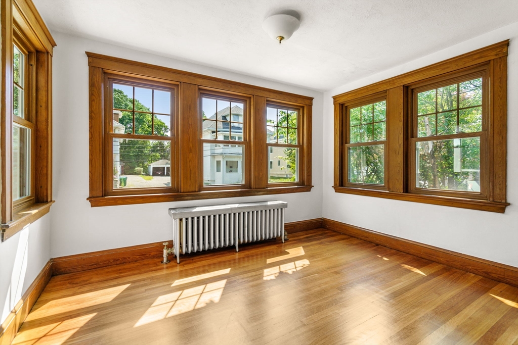 11 Harrington St