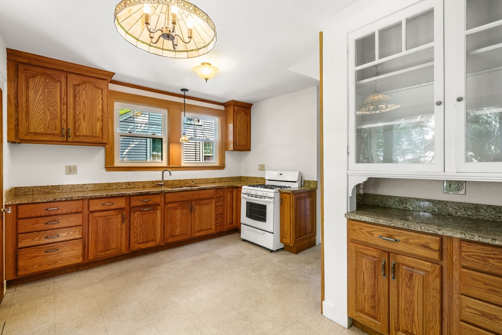 11 Harrington St