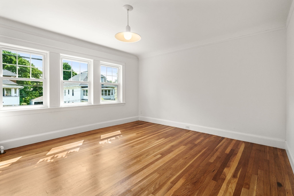 11 Harrington St