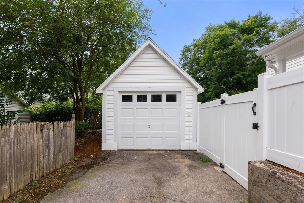 25 Gilmore St