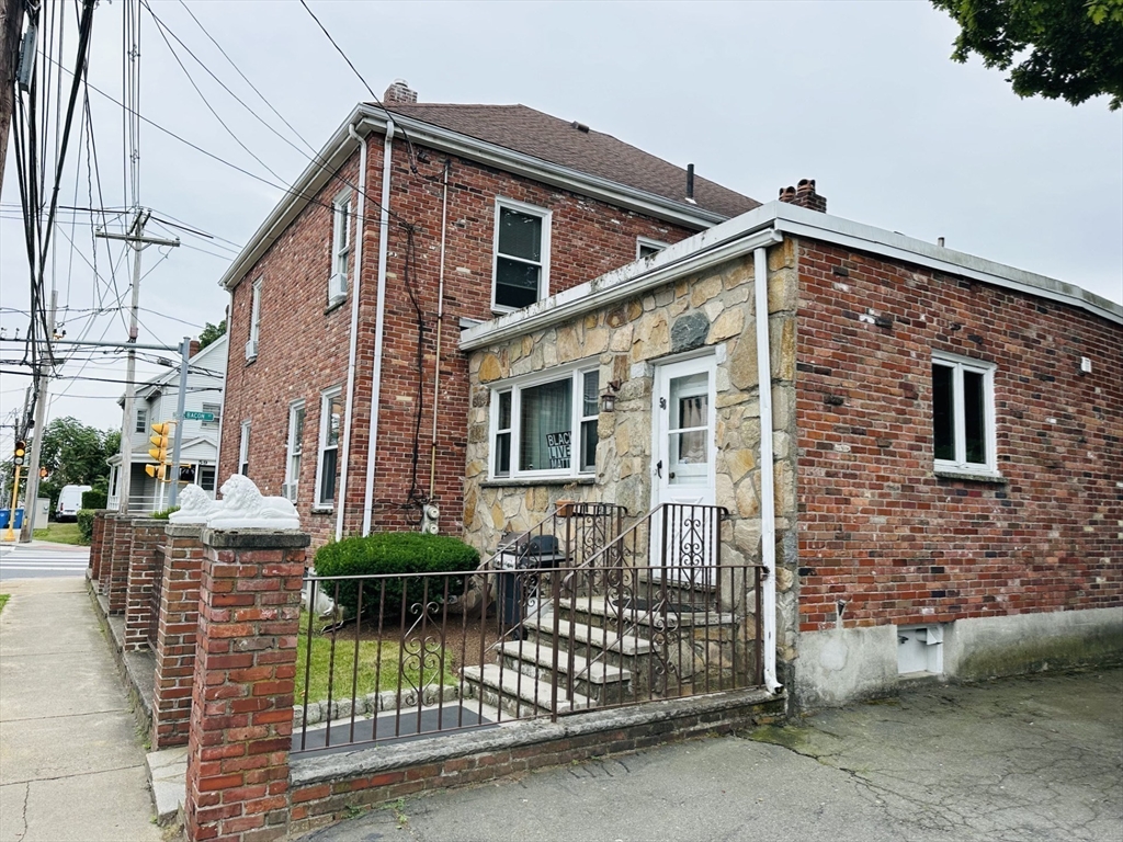 56-58 Bacon St