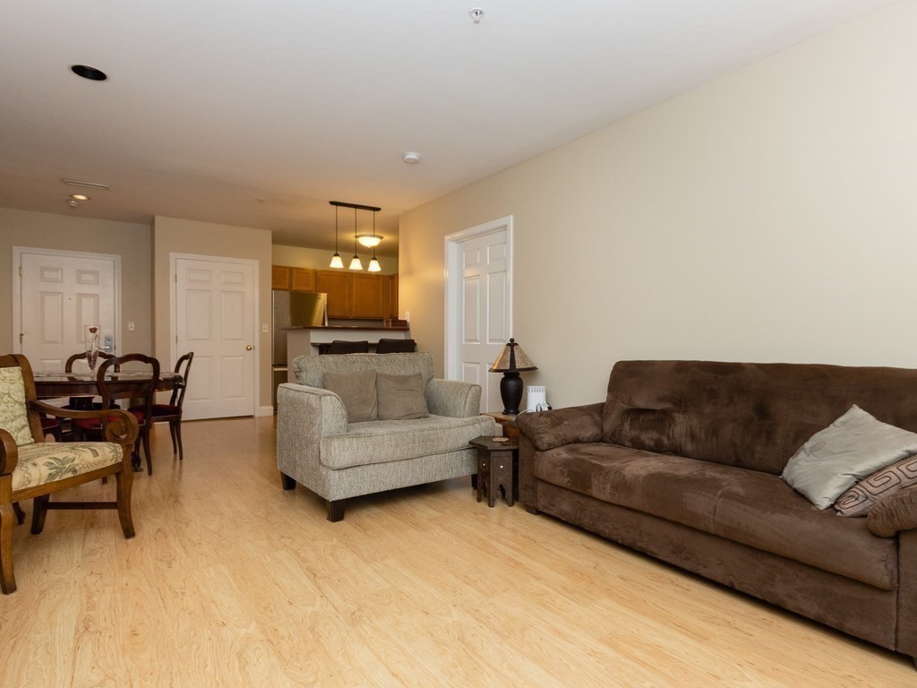 140 Railroad Ave # B106