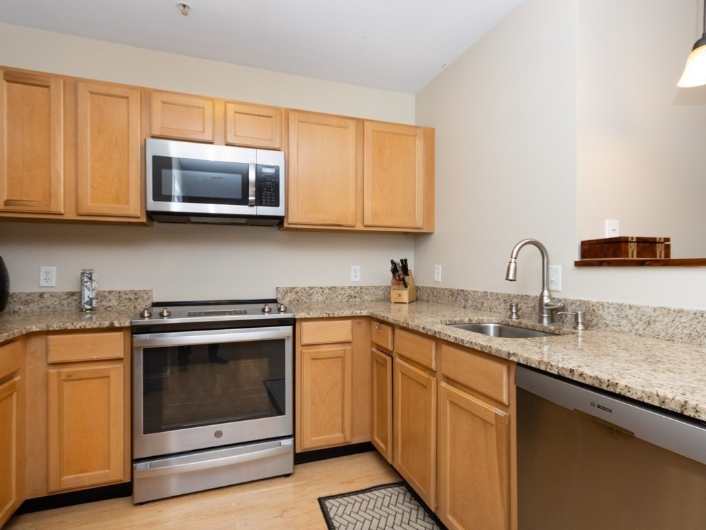 140 Railroad Ave # B106