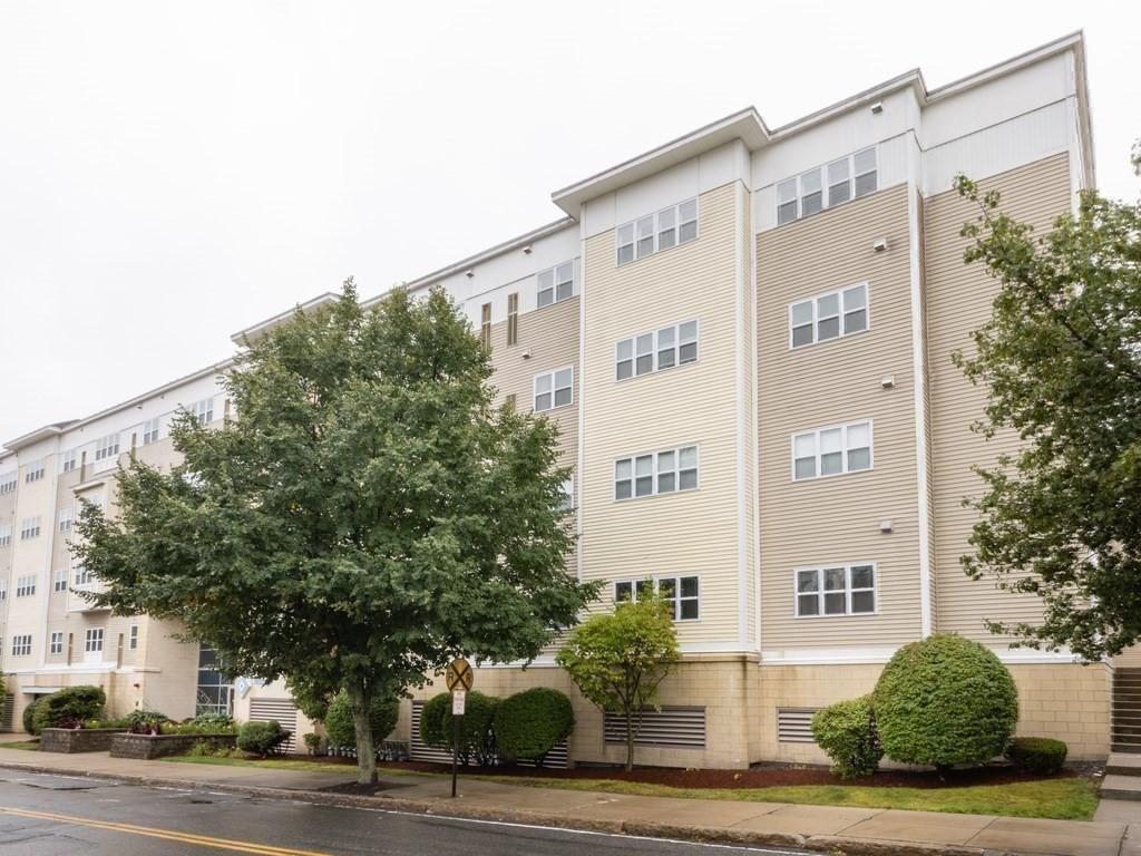 140 Railroad Ave # B106