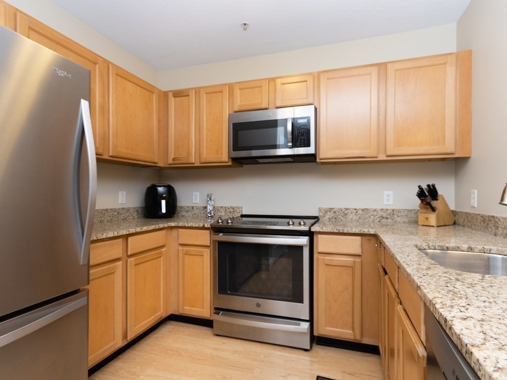 140 Railroad Ave # B106