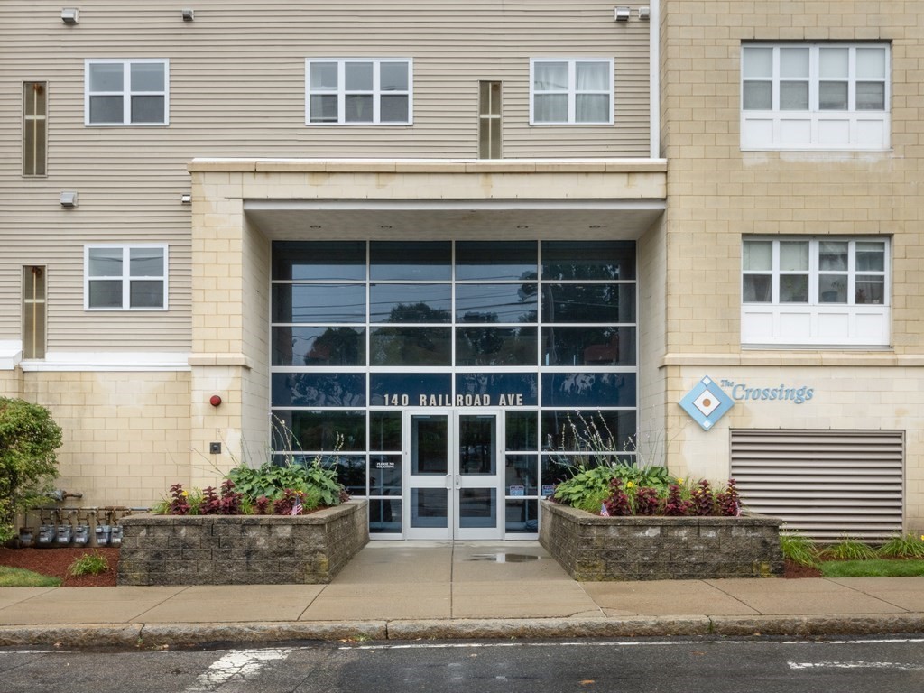 140 Railroad Ave # B106