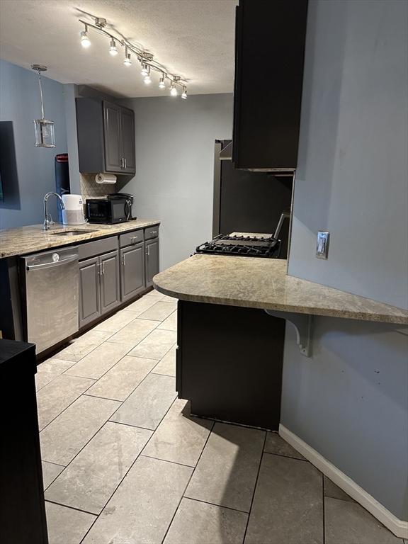 24 Magnolia Street # 2E Unit: 14-2E