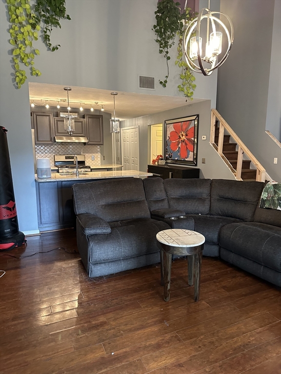24 Magnolia Street # 2E Unit: 14-2E