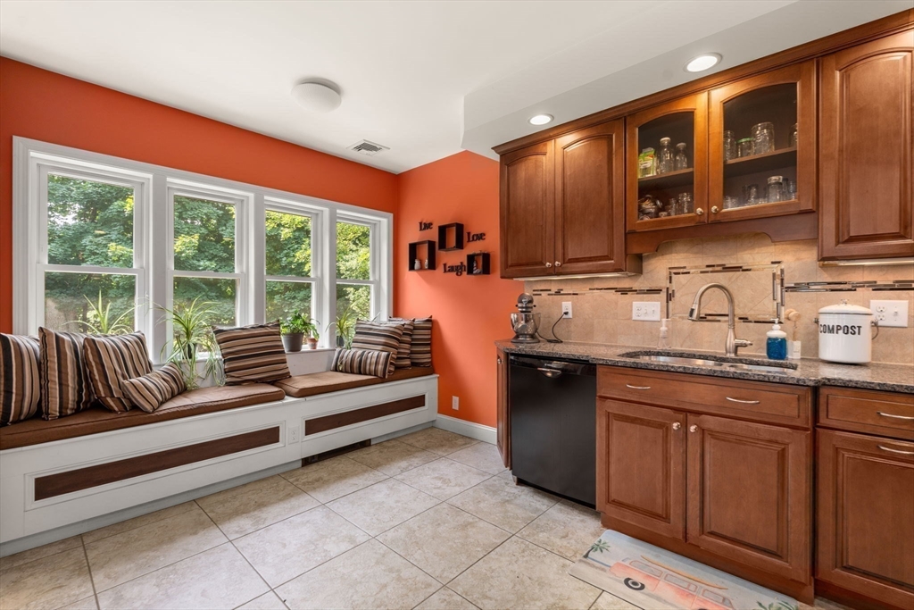 50 Waldron Rd