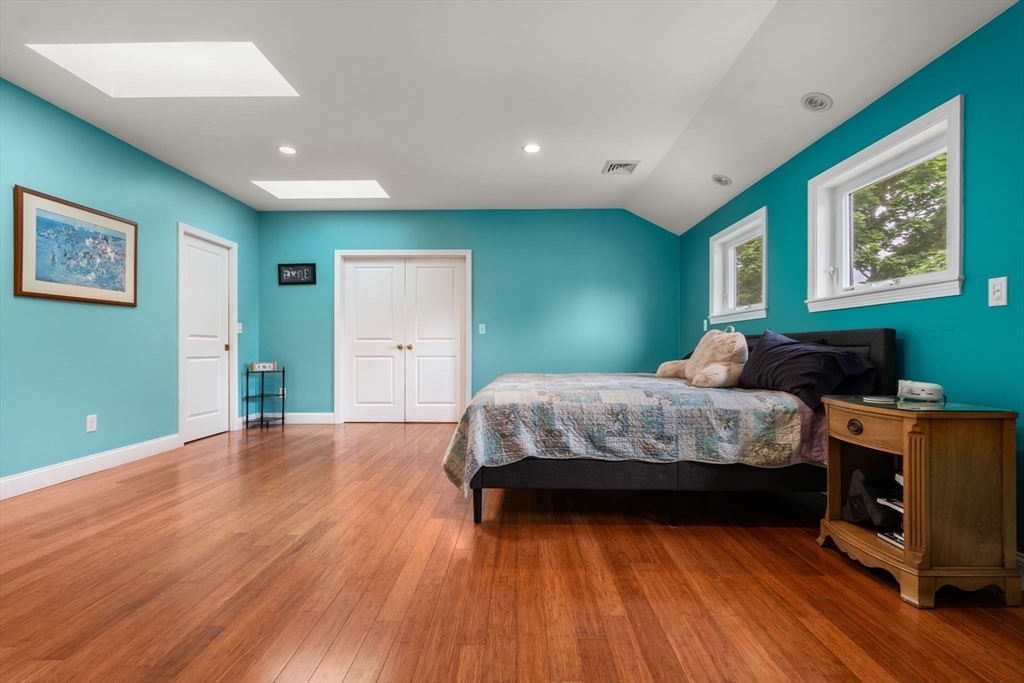 50 Waldron Rd