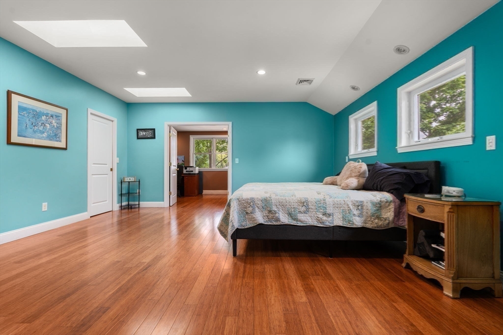50 Waldron Rd