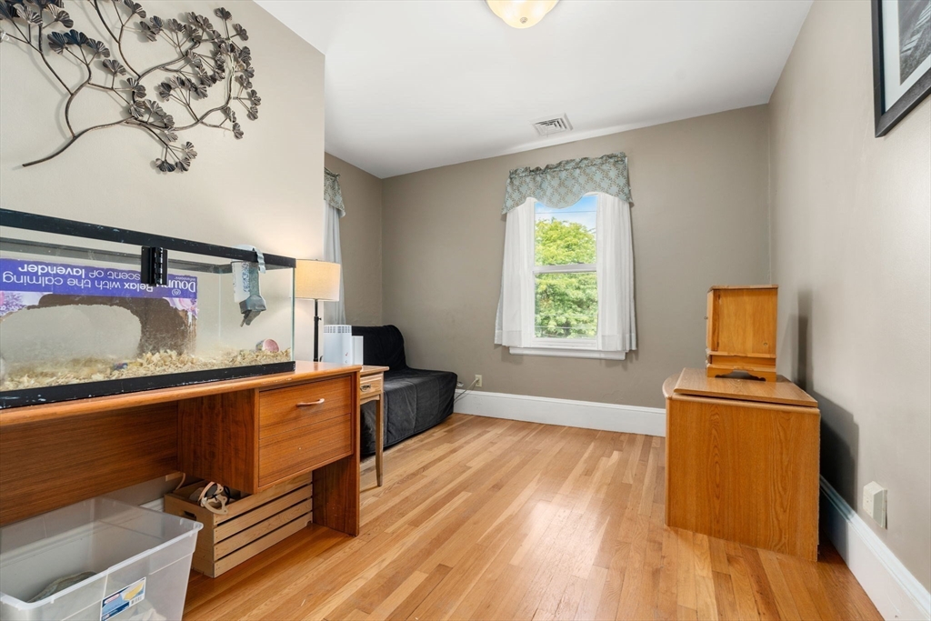 50 Waldron Rd