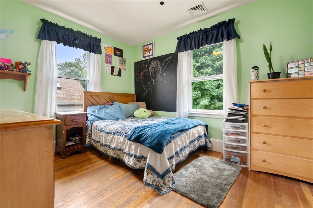 50 Waldron Rd