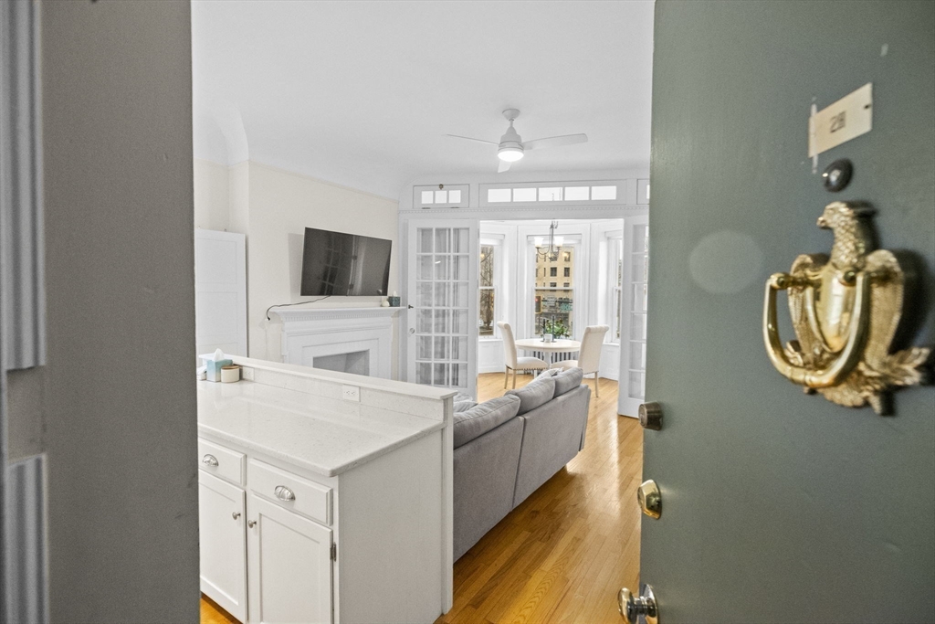 362 Commonwealth Ave # 2H