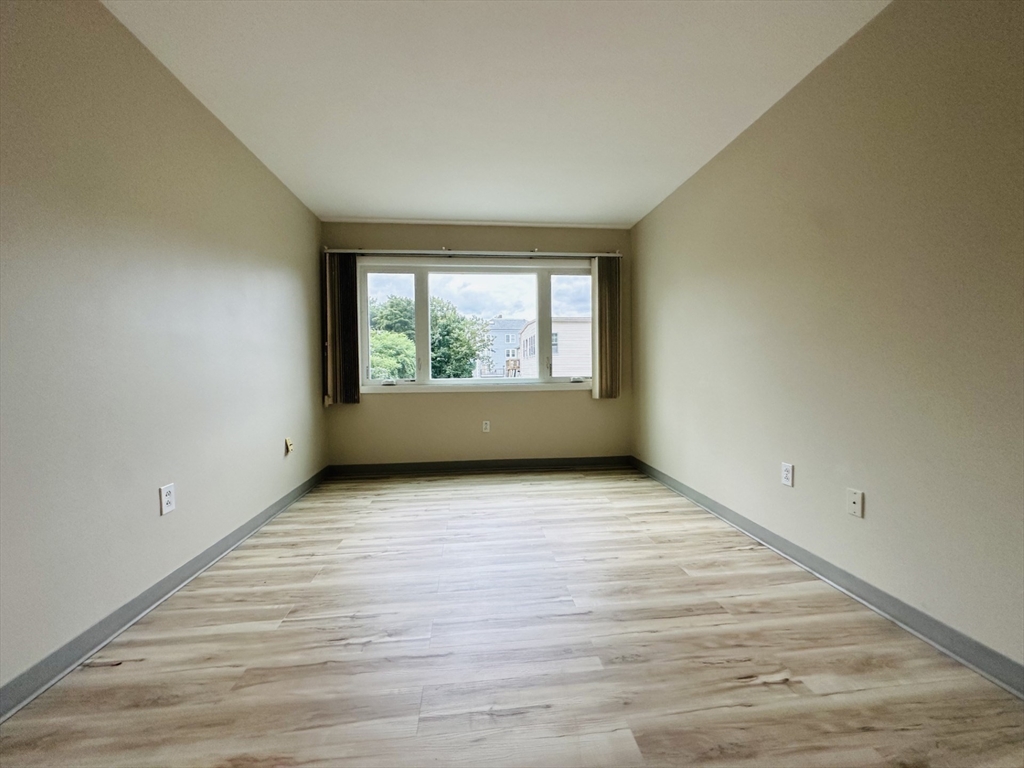 35 Desmoines Rd # 203