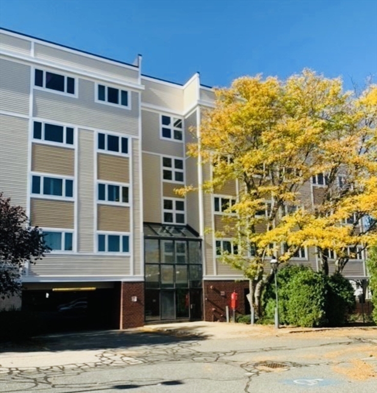 35 Desmoines Rd # 203