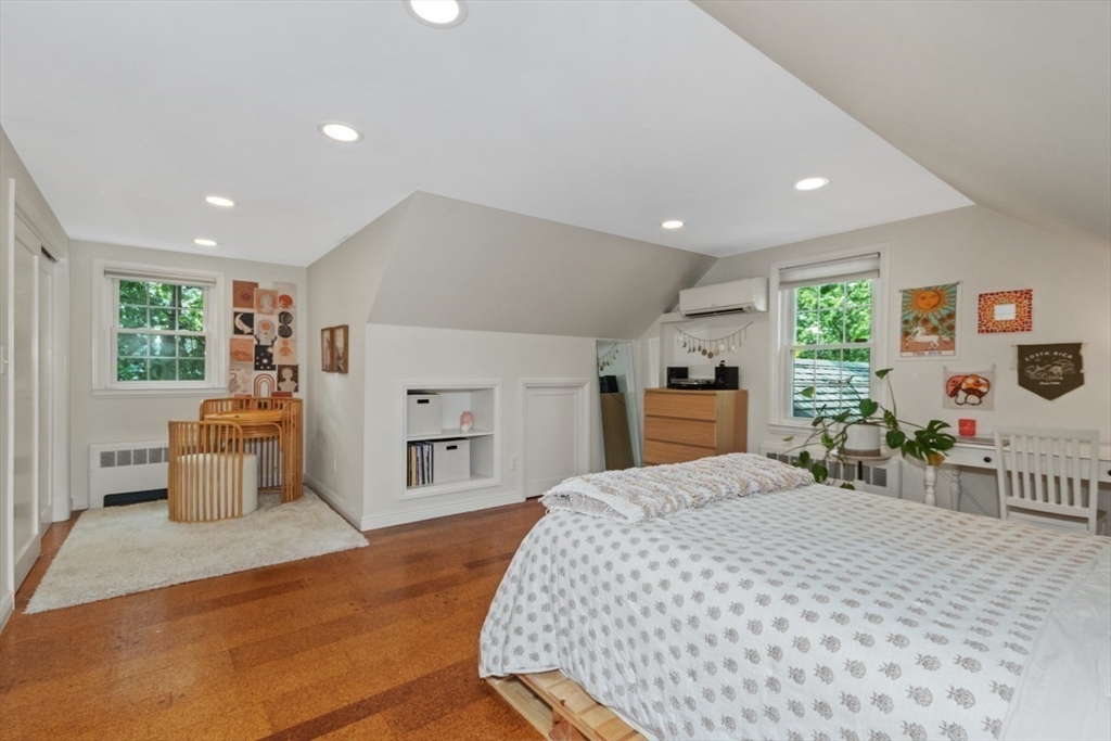 5 Bird St