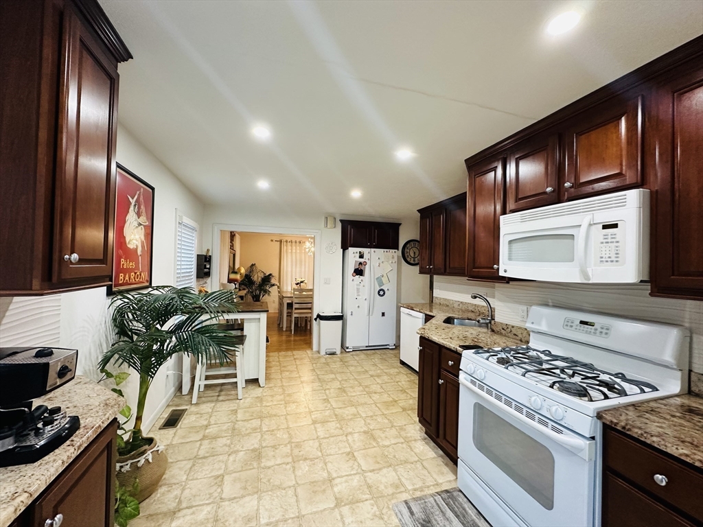 102 5th Ave