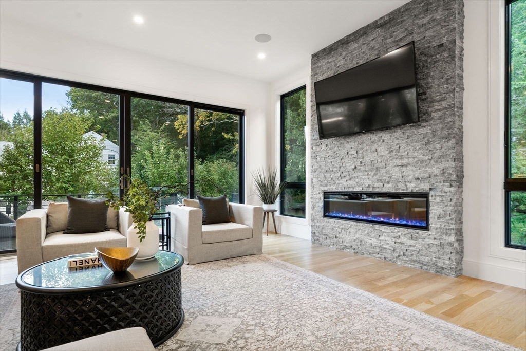12 Antonellis Cir