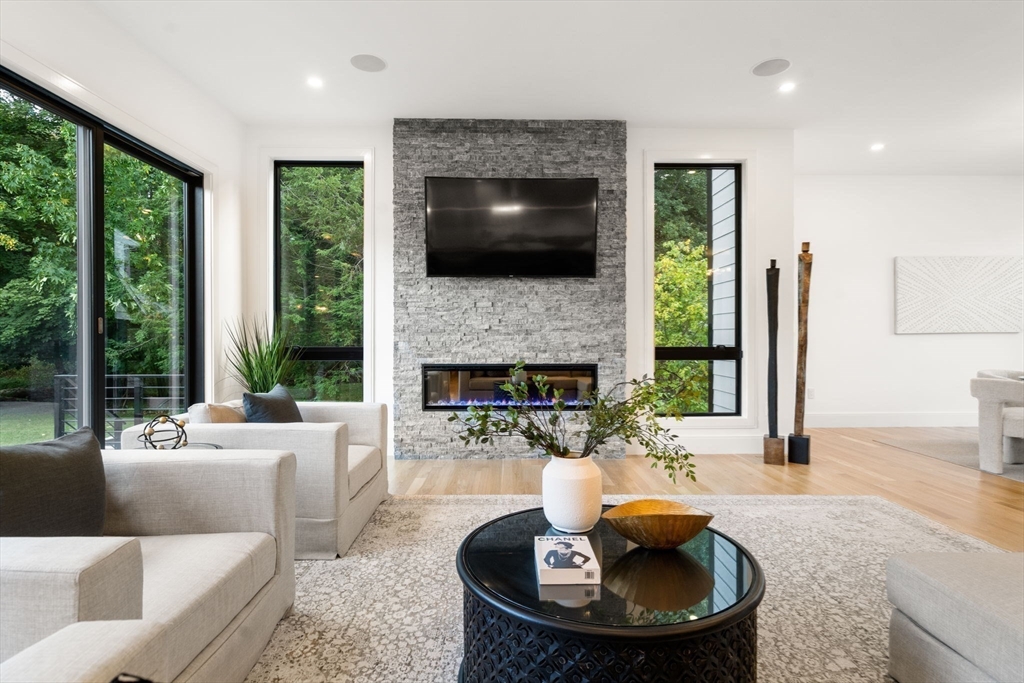 12 Antonellis Cir