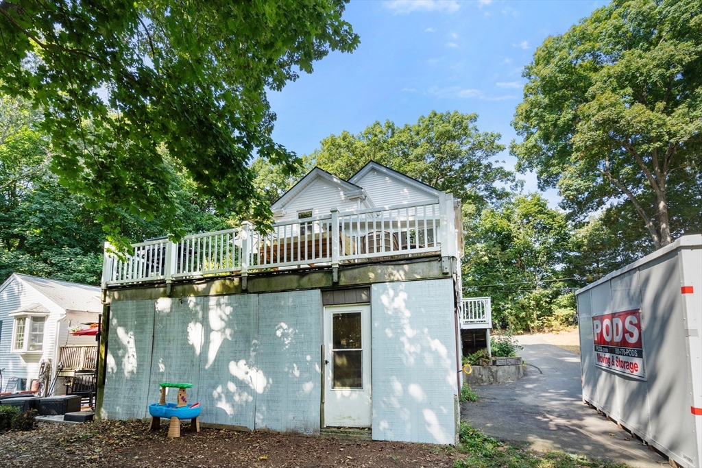 76 Allen St # 1