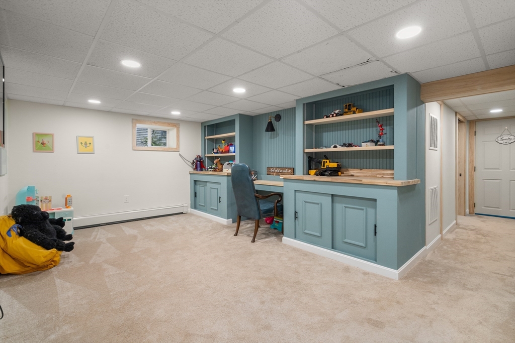 76 Allen St # 1