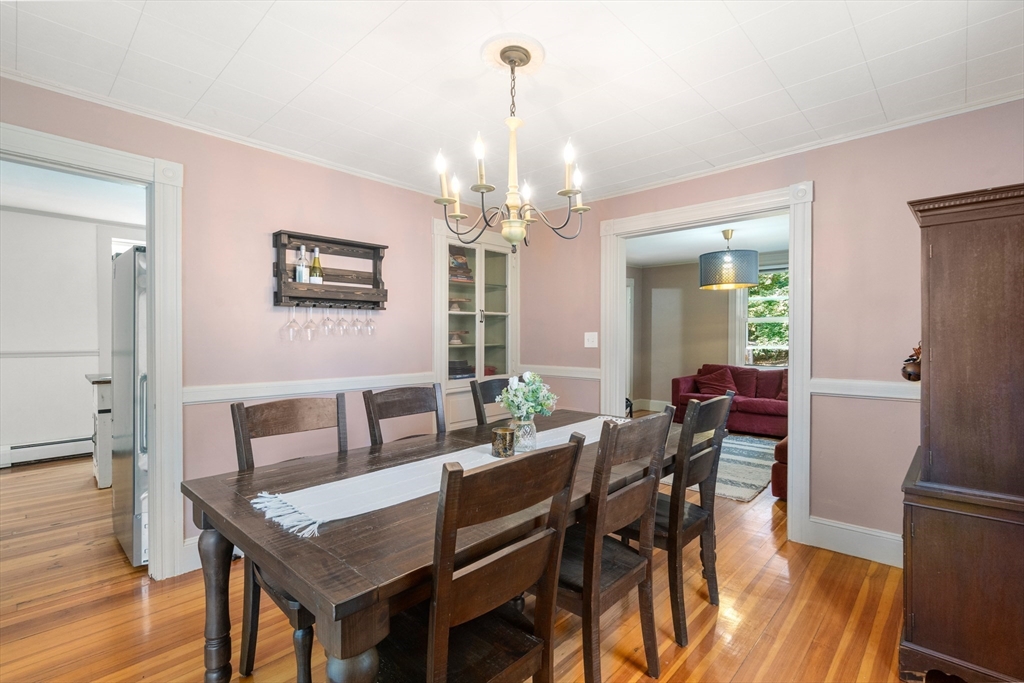 76 Allen St # 1