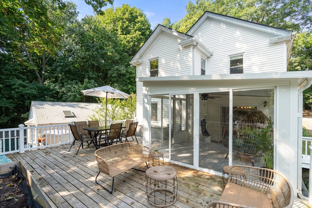 76 Allen St # 1