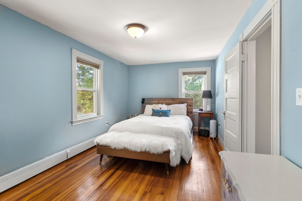 76 Allen St # 1