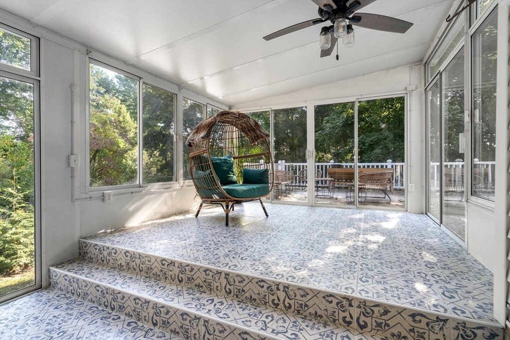 76 Allen St # 1
