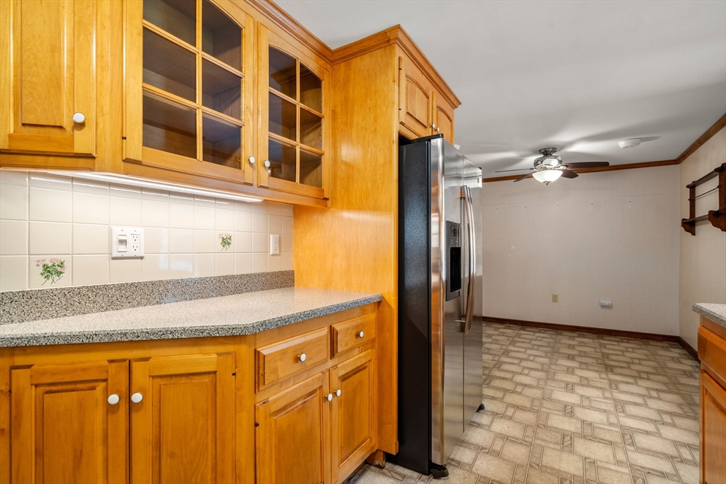 27 Elda Dr