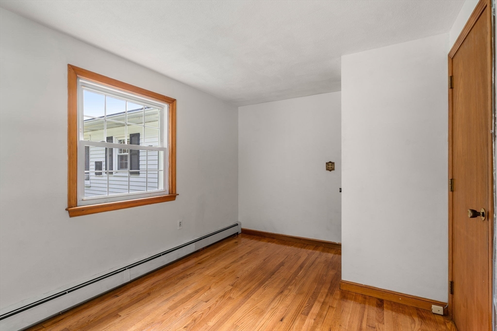 27 Elda Dr