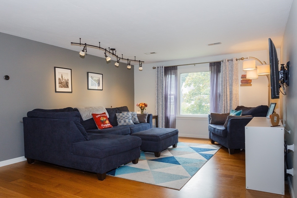 34 Washington Green # 6