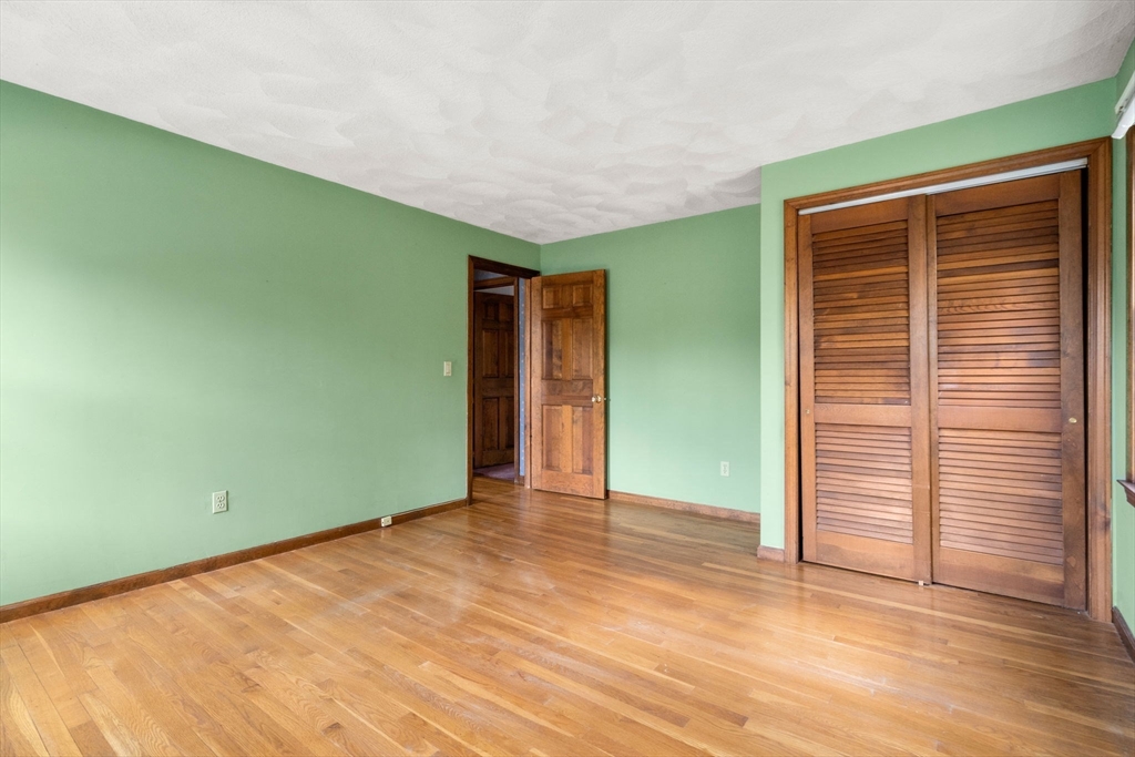14 Oriole Road