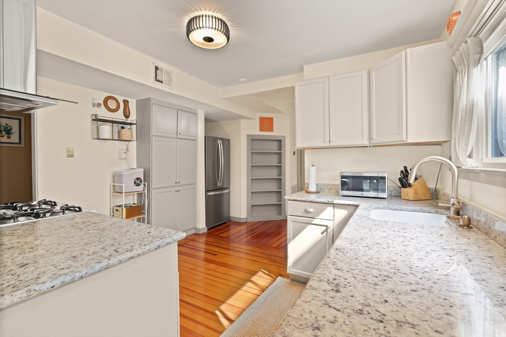 17 Dalrymple Street # 2