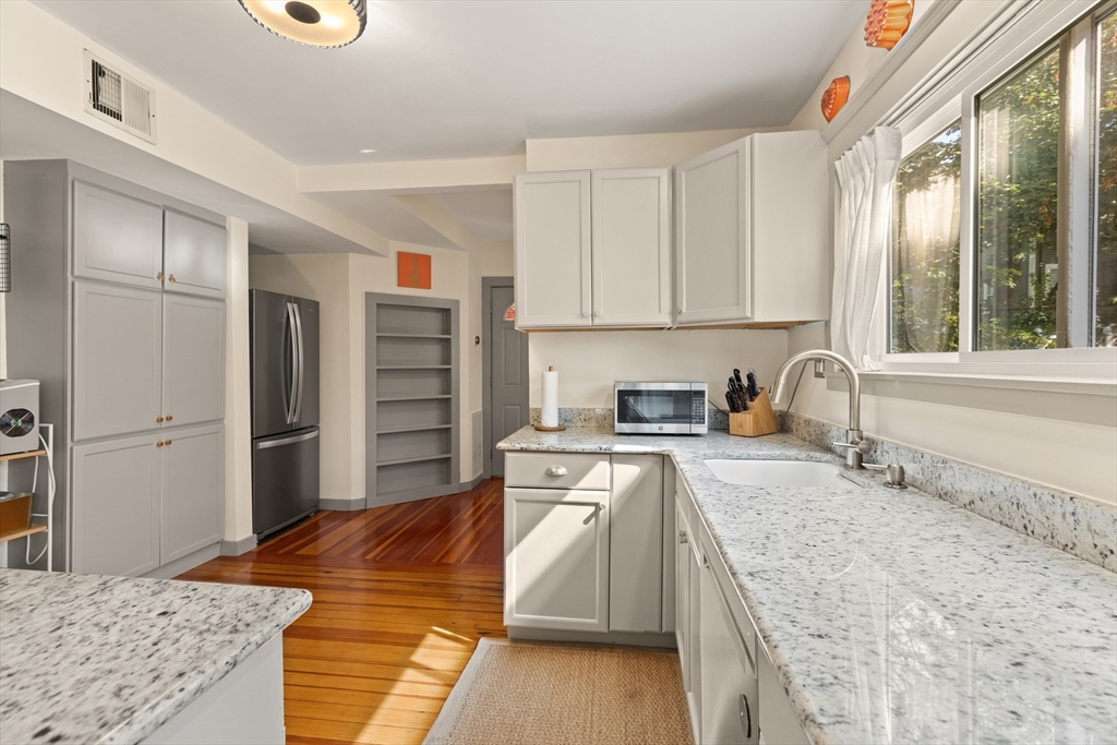 17 Dalrymple Street # 2