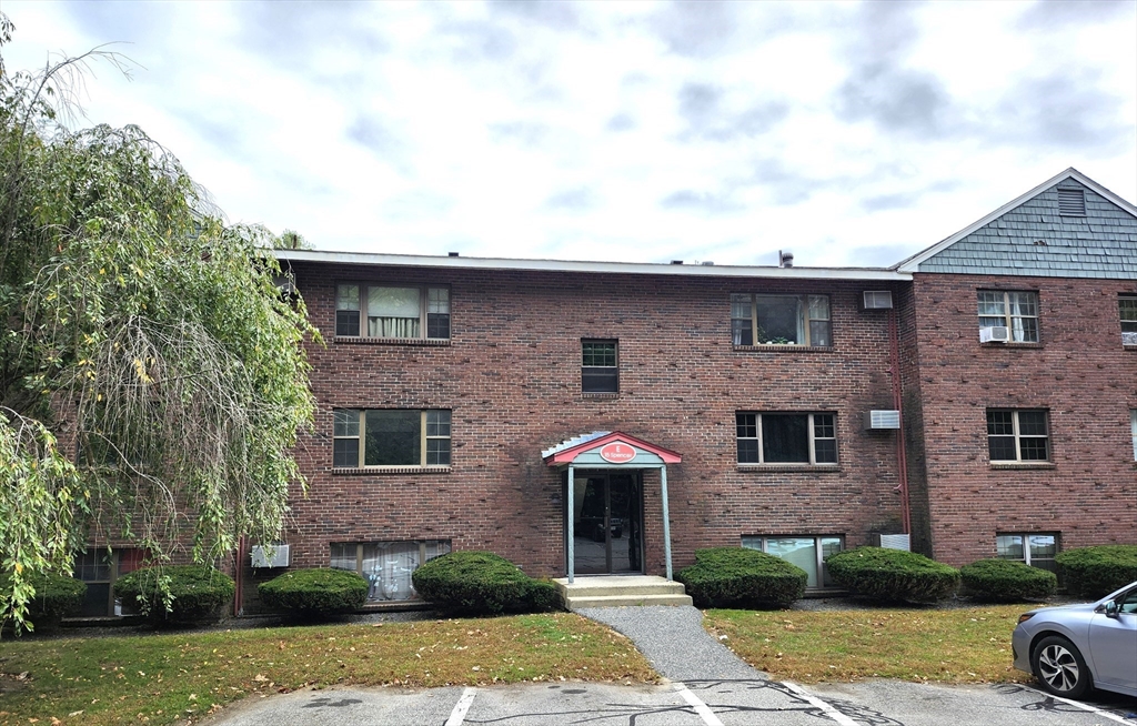 15 Spencer Rd # 20E