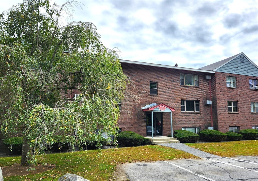 15 Spencer Rd # 20E