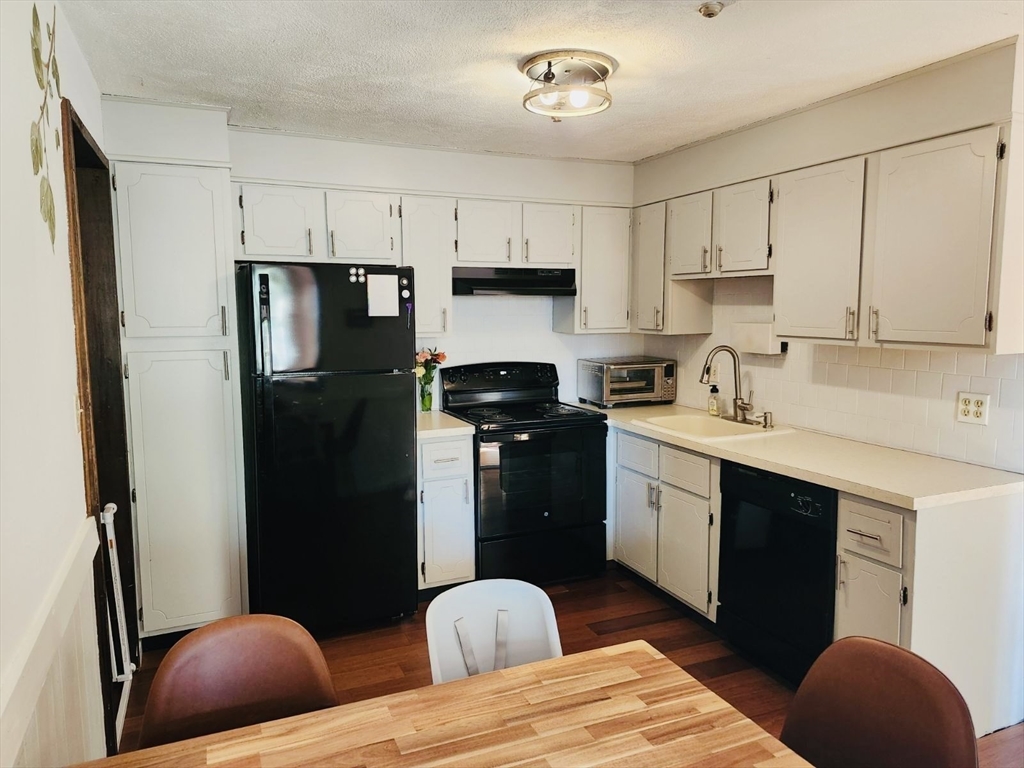 15 Spencer Rd # 20E