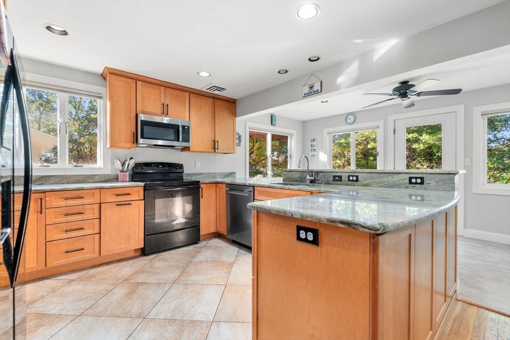 16 Bonney Ln