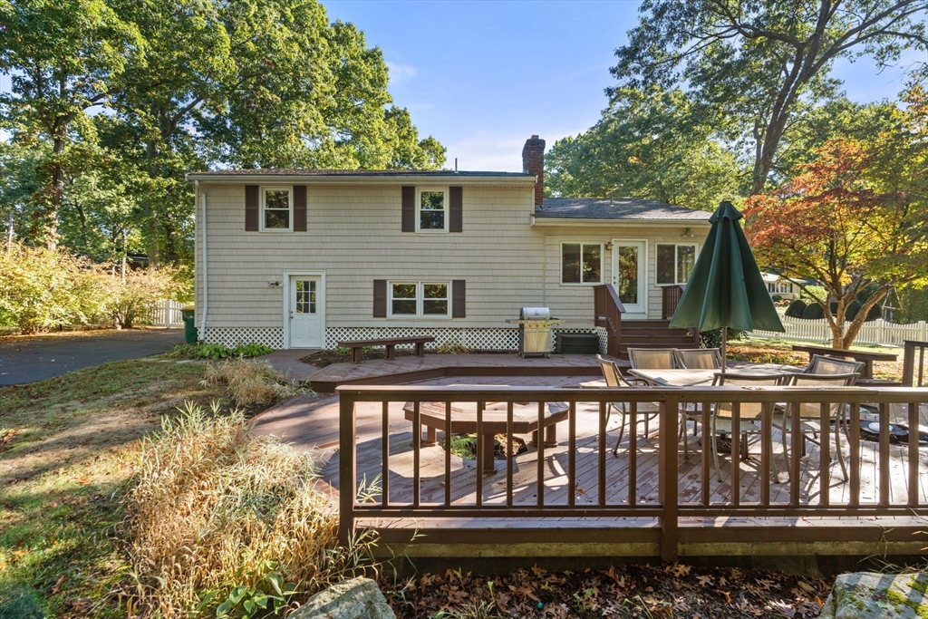 16 Bonney Ln