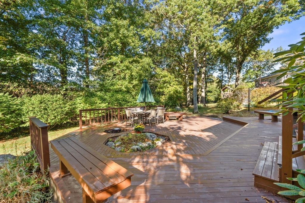 16 Bonney Ln