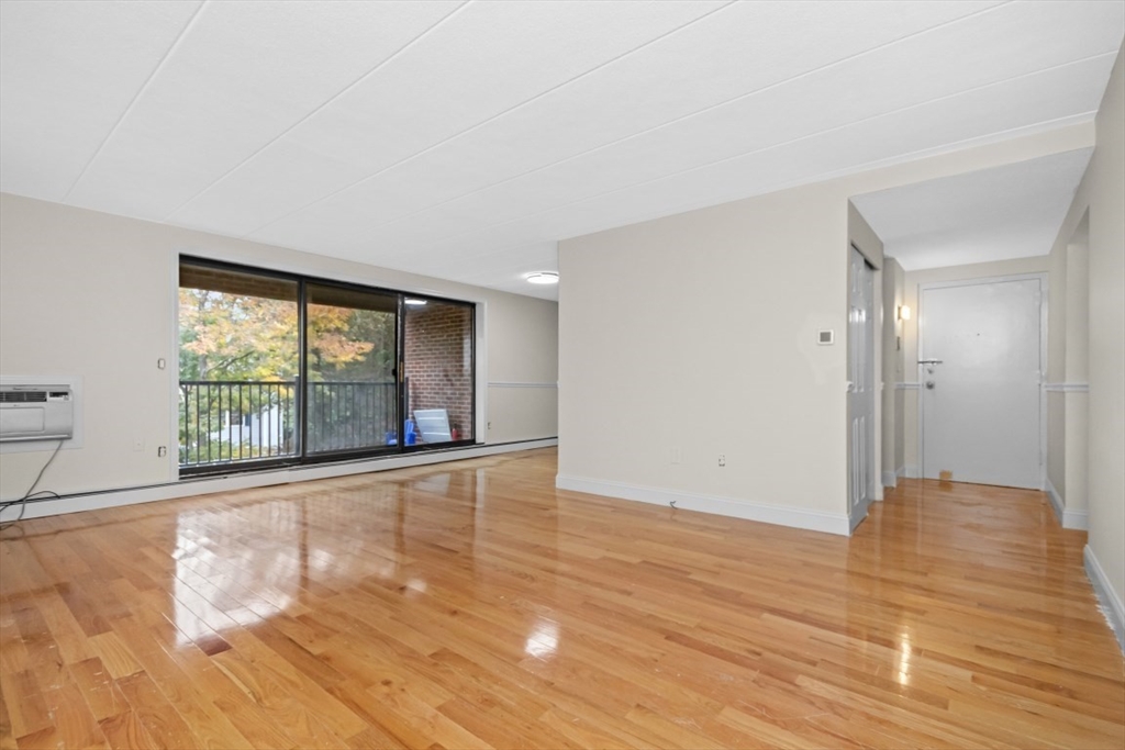 271 Lake St # 6