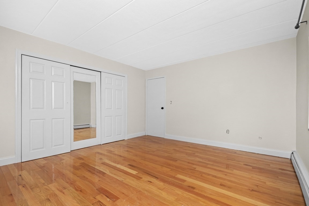 271 Lake St # 6