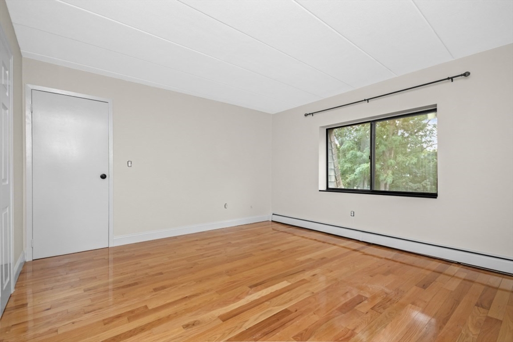 271 Lake St # 6