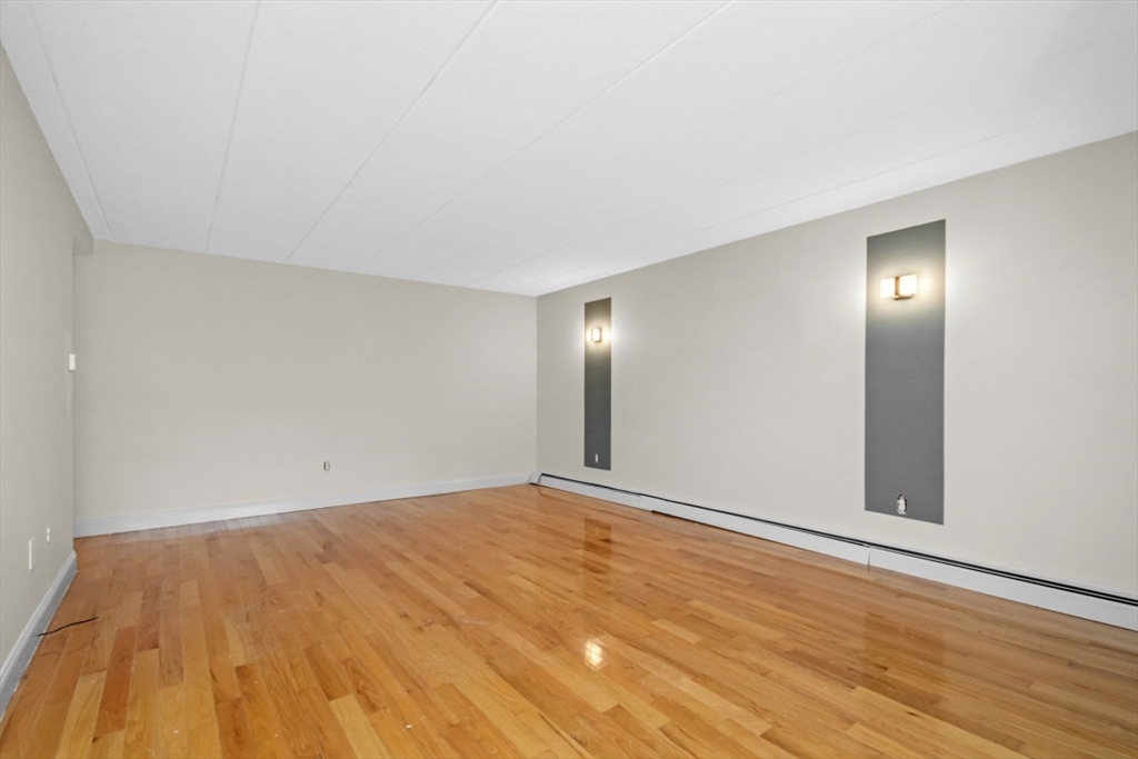271 Lake St # 6