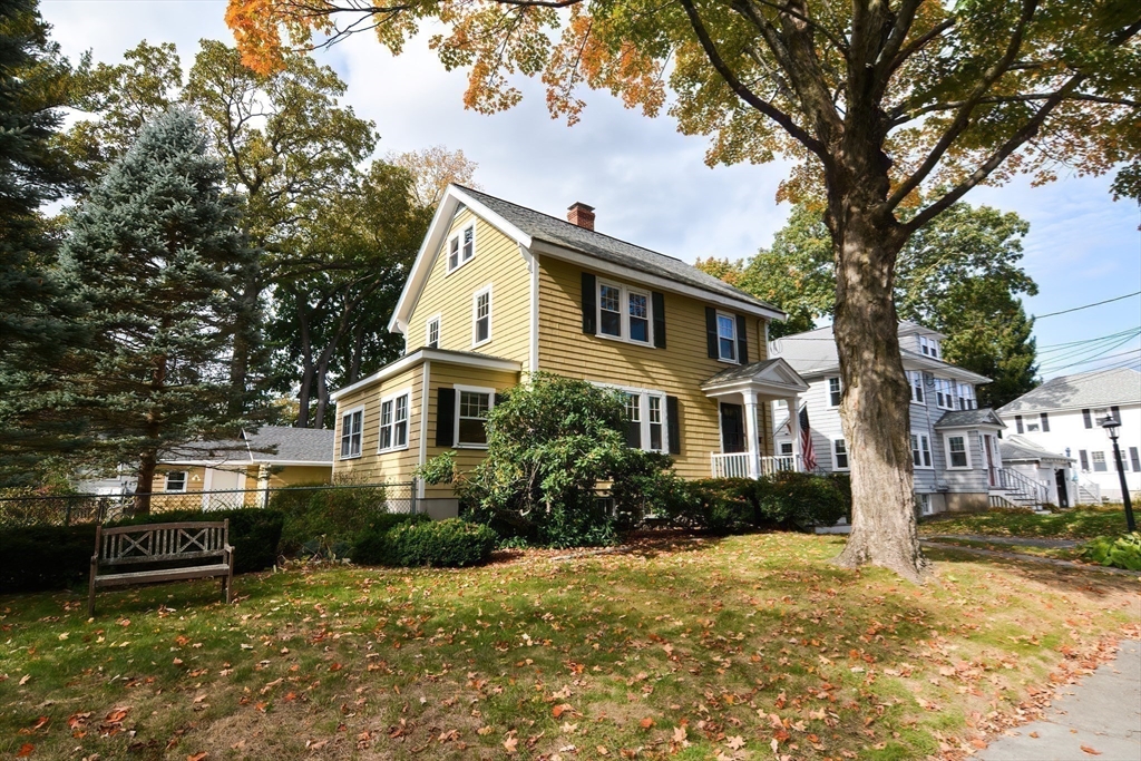 8 Charles St
