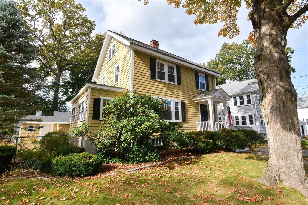 8 Charles St