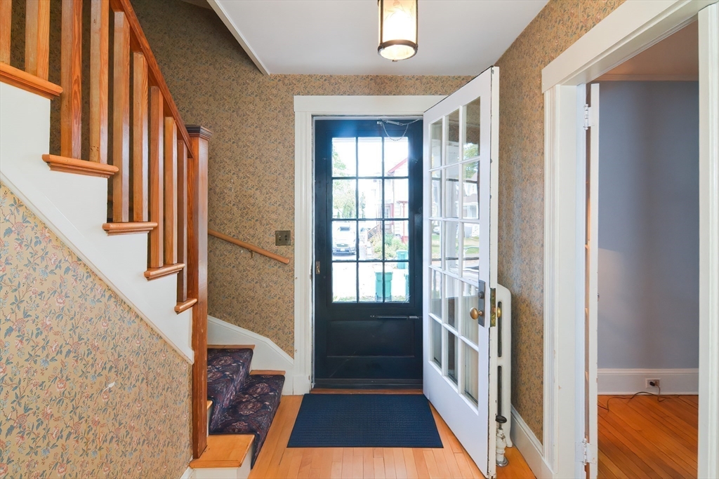 8 Charles St